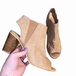 Steve Madden Tan Nobell Peep Toe Bootie Block Heel